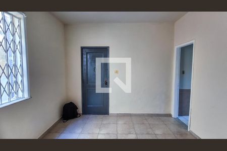 Quarto de apartamento para alugar com 2 quartos, 65m² em Manguinhos, Rio de Janeiro