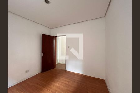 Quarto 2 de casa à venda com 2 quartos, 180m² em Parque Maria Domitila, São Paulo
