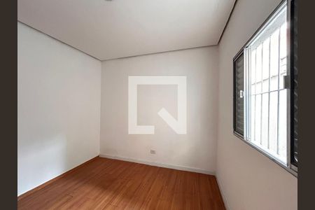 Quarto 2 de casa à venda com 2 quartos, 180m² em Parque Maria Domitila, São Paulo