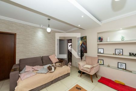 Sala de casa à venda com 4 quartos, 180m² em Dom Cabral, Belo Horizonte