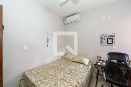 Quarto 1 de casa à venda com 4 quartos, 180m² em Dom Cabral, Belo Horizonte