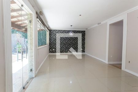 Sala de casa de condomínio à venda com 3 quartos, 140m² em Piedade do Paraopeba, Brumadinho