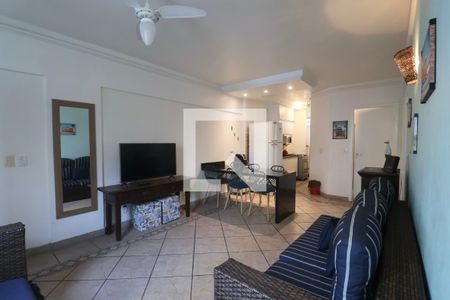 Sala de apartamento para alugar com 3 quartos, 65m² em Jardim Las Palmas, Guarujá