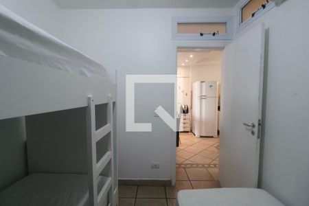 Quarto 1 de apartamento para alugar com 3 quartos, 65m² em Jardim Las Palmas, Guarujá