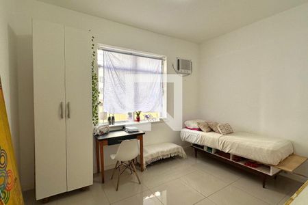 Quarto 01 de apartamento à venda com 3 quartos, 130m² em Copacabana, Rio de Janeiro