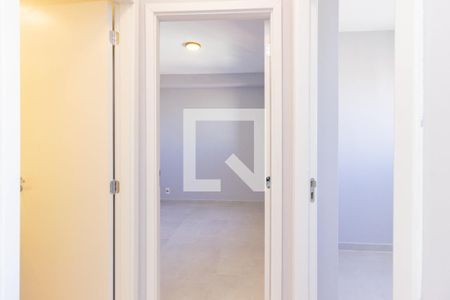 Corredor de apartamento para alugar com 2 quartos, 37m² em Vila Albertina, São Paulo