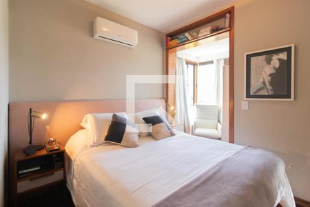 Suíte de apartamento à venda com 2 quartos, 70m² em Menino Deus, Porto Alegre