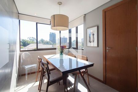 Sala de apartamento à venda com 2 quartos, 70m² em Menino Deus, Porto Alegre