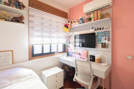 Quarto  de apartamento à venda com 2 quartos, 70m² em Menino Deus, Porto Alegre