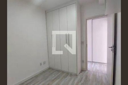 Quarto de apartamento à venda com 2 quartos, 68m² em Jardim Tupanci, Barueri
