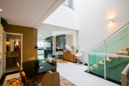 Sala de casa à venda com 3 quartos, 248m² em Vila Lilica, Santo André