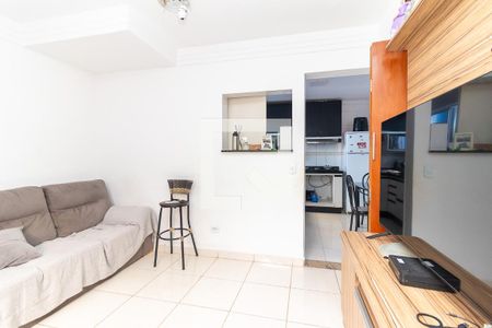 Sala de casa de condomínio à venda com 2 quartos, 75m² em Itaquera, São Paulo