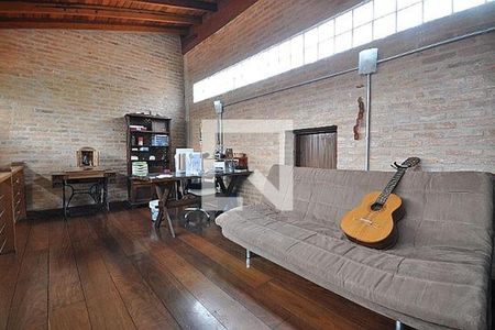 Casa à venda com 5 quartos, 250m² em Jardim Tremembe, São Paulo