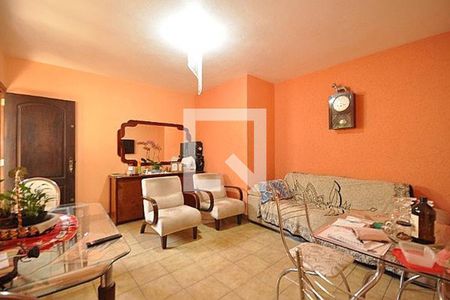 Casa à venda com 5 quartos, 250m² em Jardim Tremembe, São Paulo