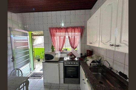 Casa à venda com 3 quartos, 100m² em Vila Mangalot, São Paulo