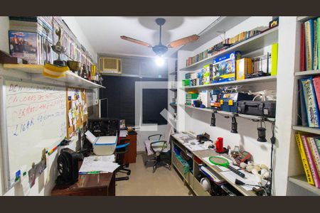 Quarto de casa à venda com 4 quartos, 240m² em São Francisco, Niterói