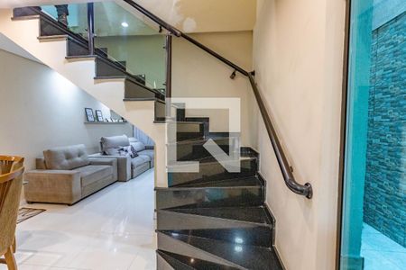Escada de casa à venda com 3 quartos, 245m² em Vila Nogueira, Diadema