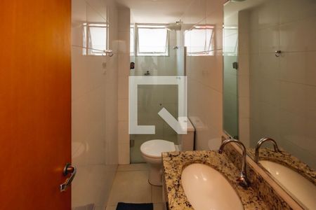 Banheiro de apartamento para alugar com 2 quartos, 55m² em Manacás, Belo Horizonte