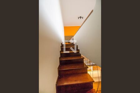 Escada de apartamento para alugar com 2 quartos, 150m² em Alphaville, Barueri