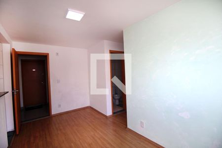 Sala de apartamento para alugar com 2 quartos, 50m² em Colégio, Rio de Janeiro