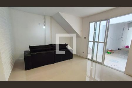 Sala de casa para alugar com 3 quartos, 85m² em Curicica, Rio de Janeiro
