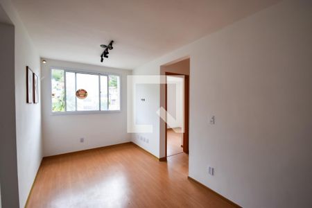 Sala de apartamento à venda com 2 quartos, 46m² em Encantado, Rio de Janeiro