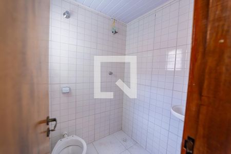 Banheiro de casa para alugar com 1 quarto, 45m² em Jardim Fernandes, São Paulo