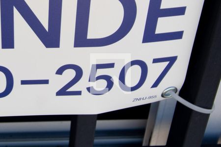 Placa de apartamento para alugar com 2 quartos, 42m² em Vila Nivi, São Paulo