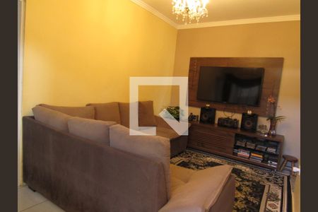 Sala de casa para alugar com 3 quartos, 180m² em Bussocaba , Osasco