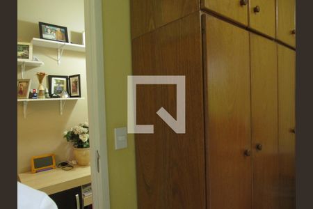 Quarto 1 de casa à venda com 3 quartos, 180m² em Bussocaba , Osasco