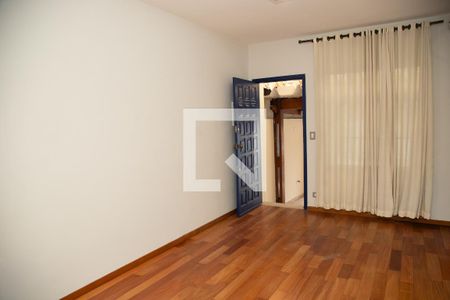 Sala de casa à venda com 4 quartos, 140m² em Vila Cruzeiro, São Paulo
