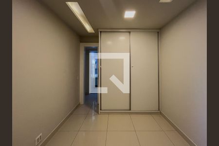 Quarto 1 de apartamento à venda com 3 quartos, 75m² em Botafogo, Rio de Janeiro