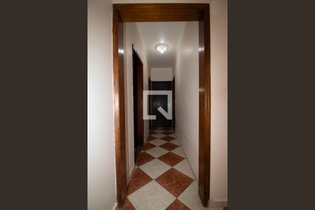 Corredor de casa à venda com 3 quartos, 402m² em Vila Maranduba, Guarulhos