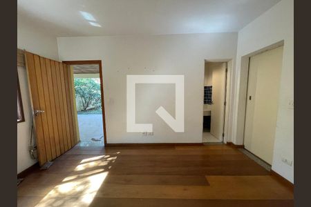 Sala de casa à venda com 6 quartos, 700m² em Butantã, São Paulo