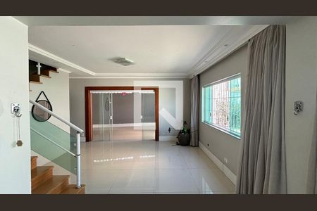 Sala de casa à venda com 4 quartos, 300m² em Vila Guiomar, Santo André