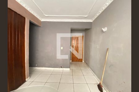 Sala de apartamento para alugar com 3 quartos, 70m² em Todos Os Santos, Rio de Janeiro
