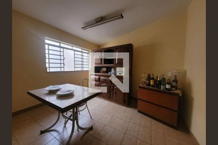 Casa à venda com 3 quartos, 240m² em Vila Marari, São Paulo