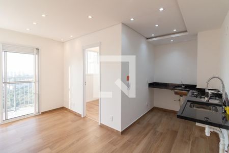 Sala/Cozinha de apartamento para alugar com 2 quartos, 47m² em Vila Gomes, São Paulo