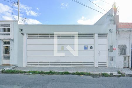Fachada de casa à venda com 2 quartos, 100m² em Jardim Alzira, São Paulo