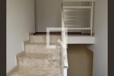 Hall da Escada de casa à venda com 3 quartos, 217m² em Bela Vista, Osasco