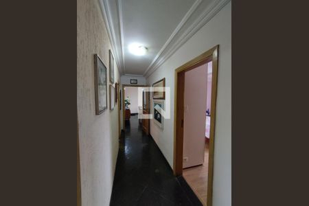 Corredor de apartamento à venda com 3 quartos, 140m² em Cambuci, São Paulo