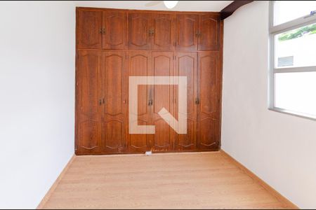 Quarto 1 de apartamento para alugar com 2 quartos, 43m² em Padre Eustáquio, Belo Horizonte