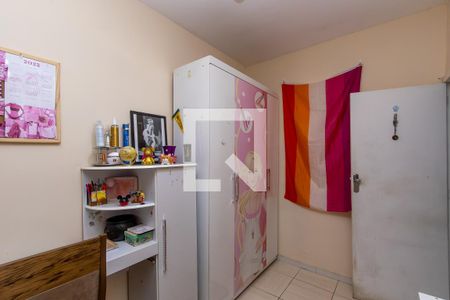 Quarto 1 de casa à venda com 3 quartos, 180m² em Cenaculo, Belo Horizonte