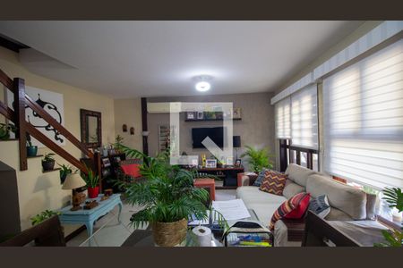 Sala de casa de condomínio para alugar com 4 quartos, 191m² em Recreio dos Bandeirantes, Rio de Janeiro