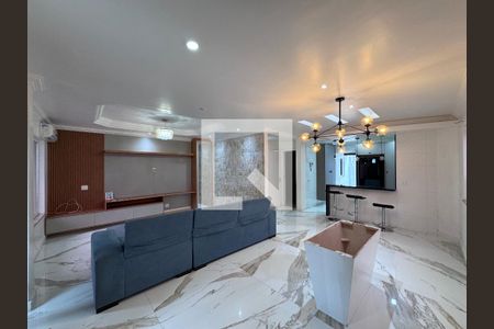 Sala de casa de condomínio para alugar com 5 quartos, 400m² em Recreio dos Bandeirantes, Rio de Janeiro