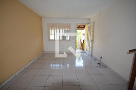 Sala de casa de condomínio para alugar com 2 quartos, 65m² em Campo Grande, Rio de Janeiro