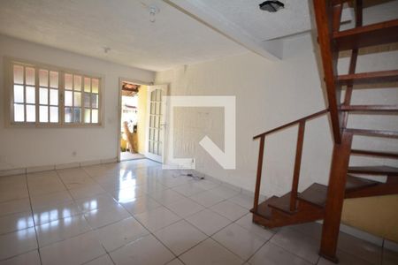 Sala de casa de condomínio para alugar com 2 quartos, 65m² em Campo Grande, Rio de Janeiro