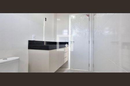 Banheiro Suíte 1 de casa para alugar com 3 quartos, 220m² em Lagoa da Conceição, Florianópolis