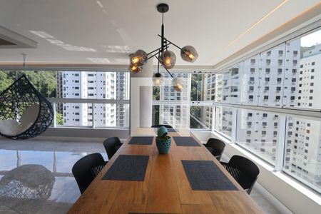 Sala de apartamento para alugar com 3 quartos, 142m² em Barra Funda, Guarujá