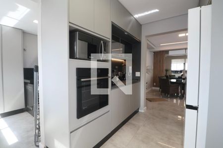 Cozinha de apartamento para alugar com 3 quartos, 142m² em Barra Funda, Guarujá